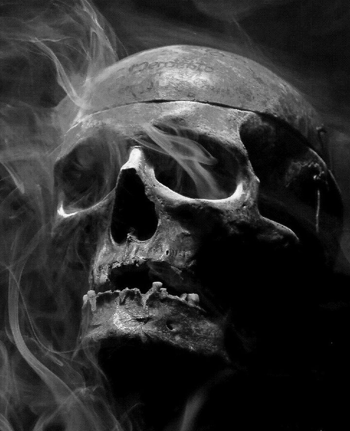 Skull in the dark with smoke coming out of the eyes sockets - Airbrush Stencil
